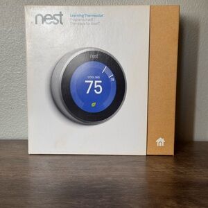 Nest Learning Thermostat - NEW IN BOX